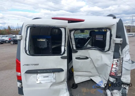 2016 Mercedes-Benz Metris из США, поврежденный, VIN WD3PG2EAXG3101850